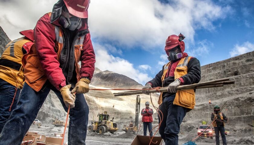 Trabajadores mineros 2