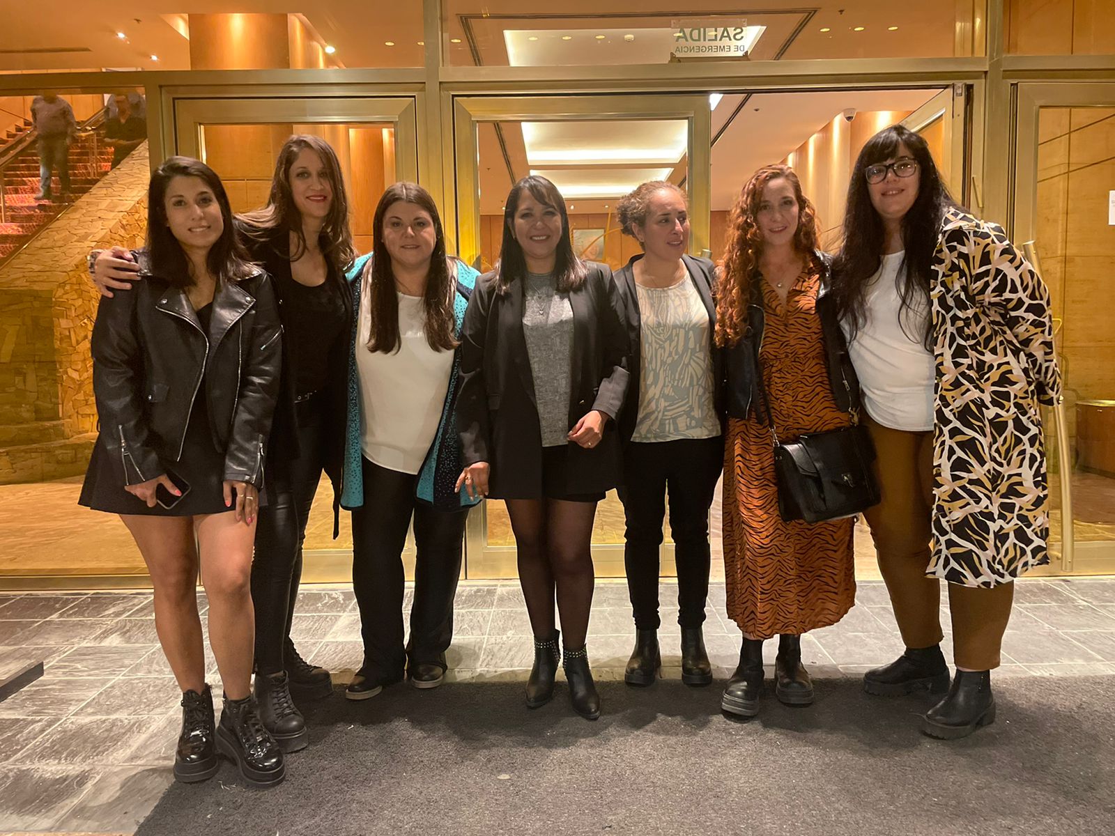 Epigrafe Mujeres integrantes de la comision de AOMA Santa Cruz