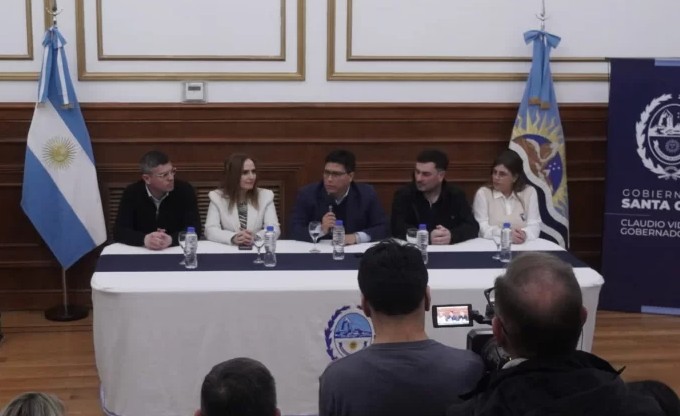 Aberastain: “Nosotros planeamos hacer un puerto multipropósito, multiindustria, muy importante y estratégico para toda nuestra provincia”