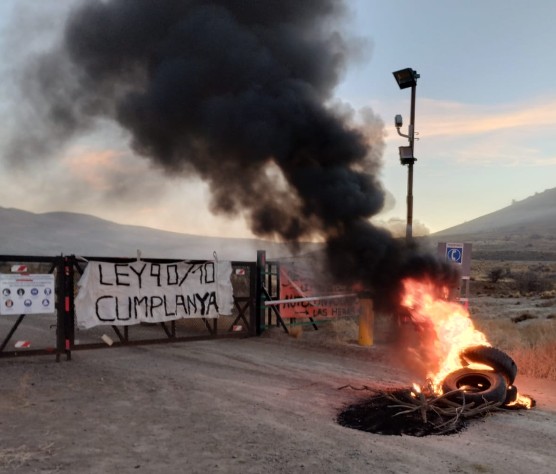 “No queremos cortar rutas, queremos trabajar”: fuerte reclamo de desocupados en el acceso a Cerro Negro