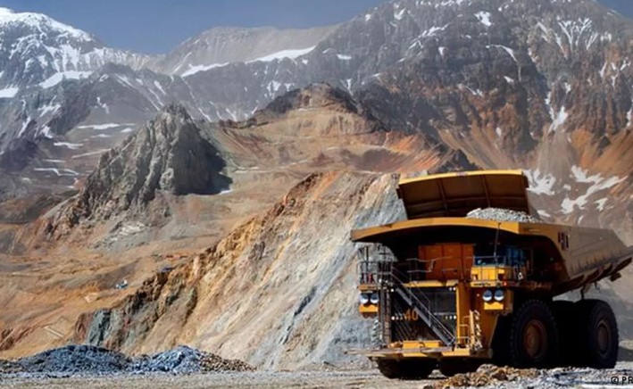 Camion minero cordillera