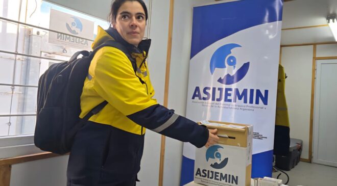 Colaboradores de Cerro Negro votando 6