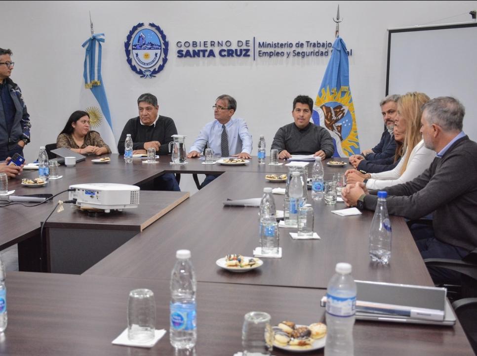 Santa Cruz. Endurecen controles en la minería y ponen la lupa en quiénes ocupan los puestos