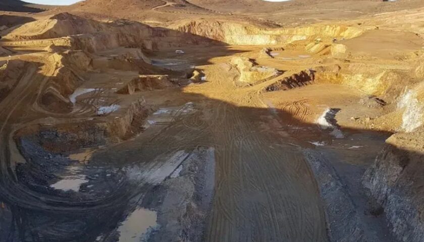 Open Pit con charcos