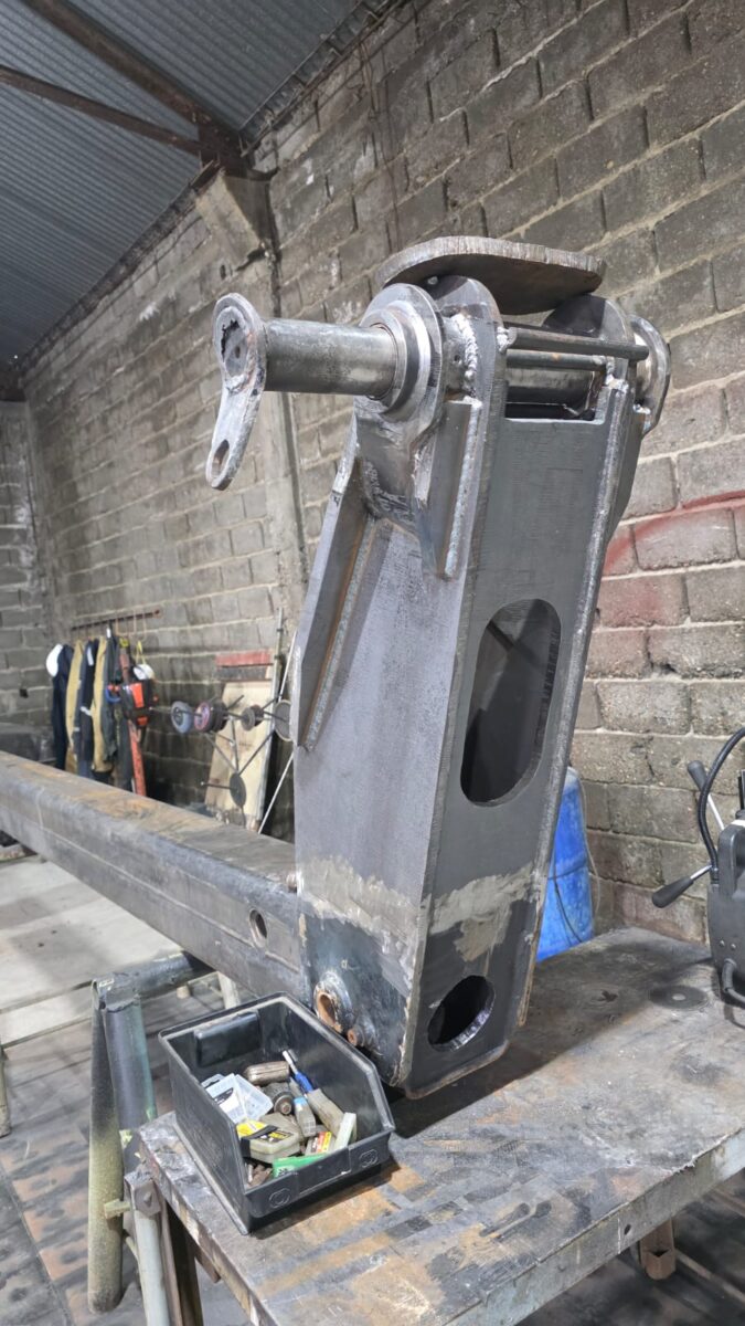 Reparacion integral, Viga de Equipo Manitou para Cerro Moro.